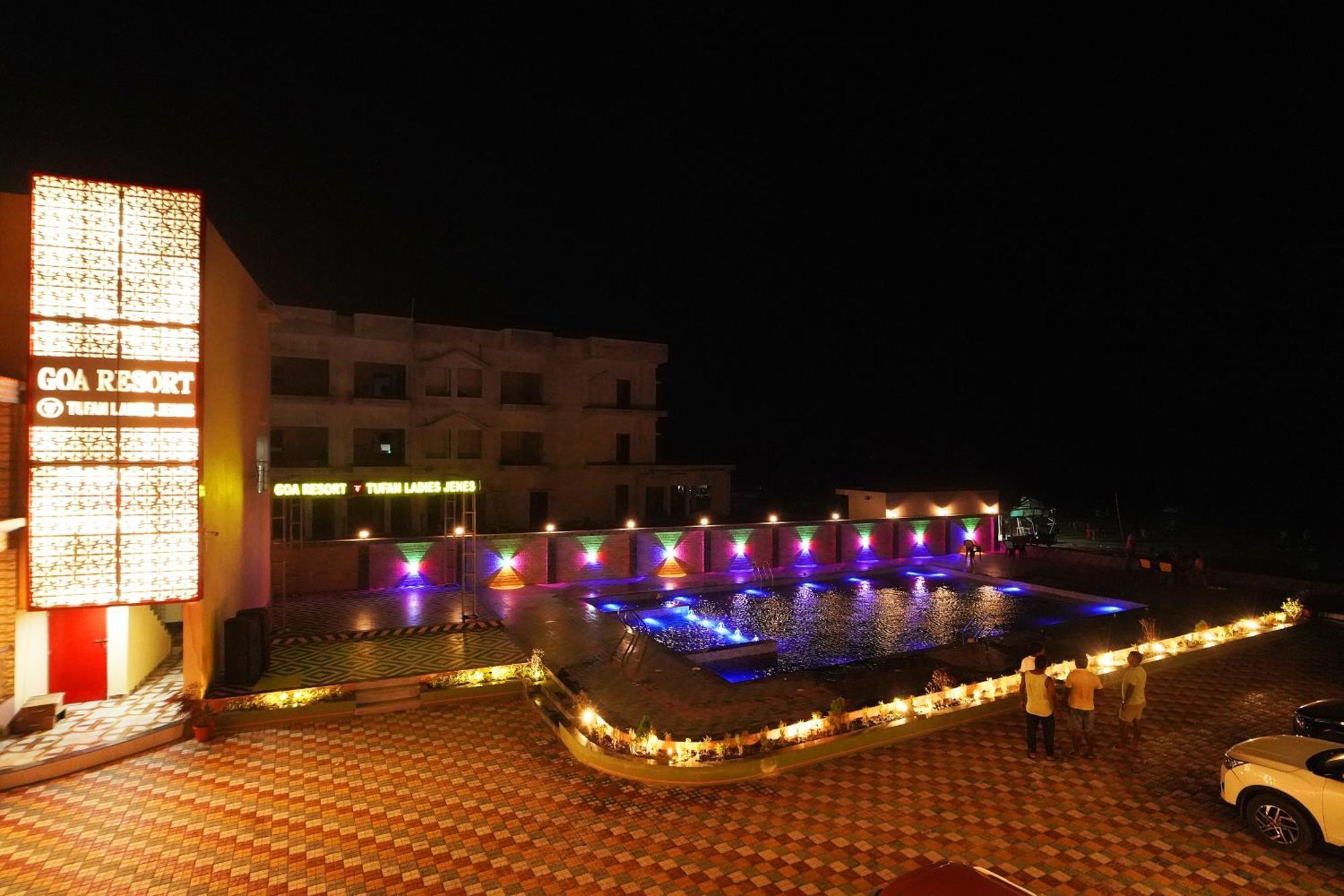 Goa Beach Resort On Beach Mandarmani Eksteriør billede