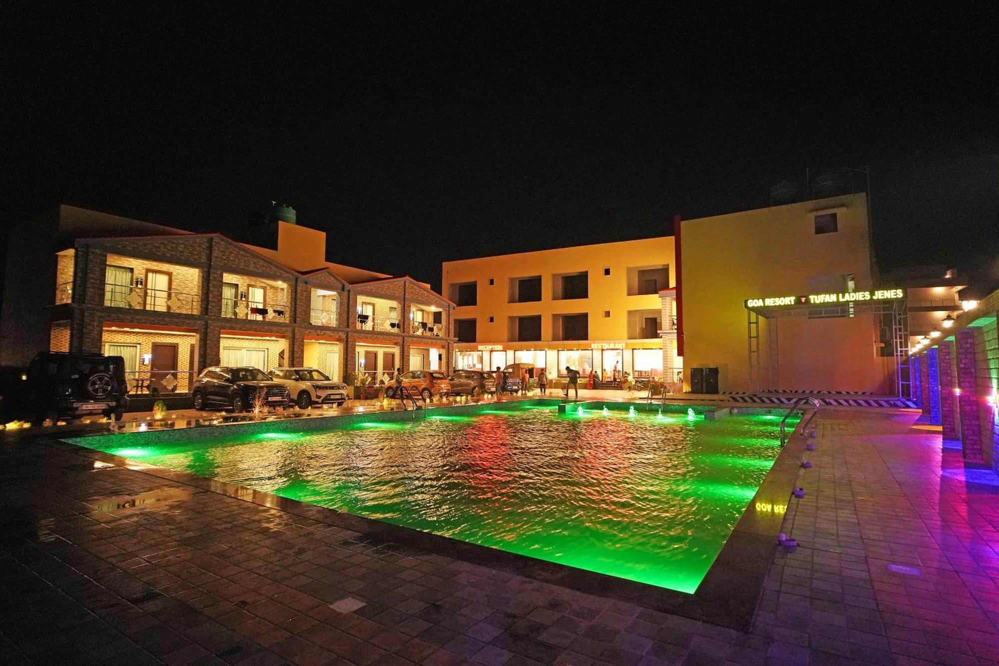 Goa Beach Resort On Beach Mandarmani Eksteriør billede