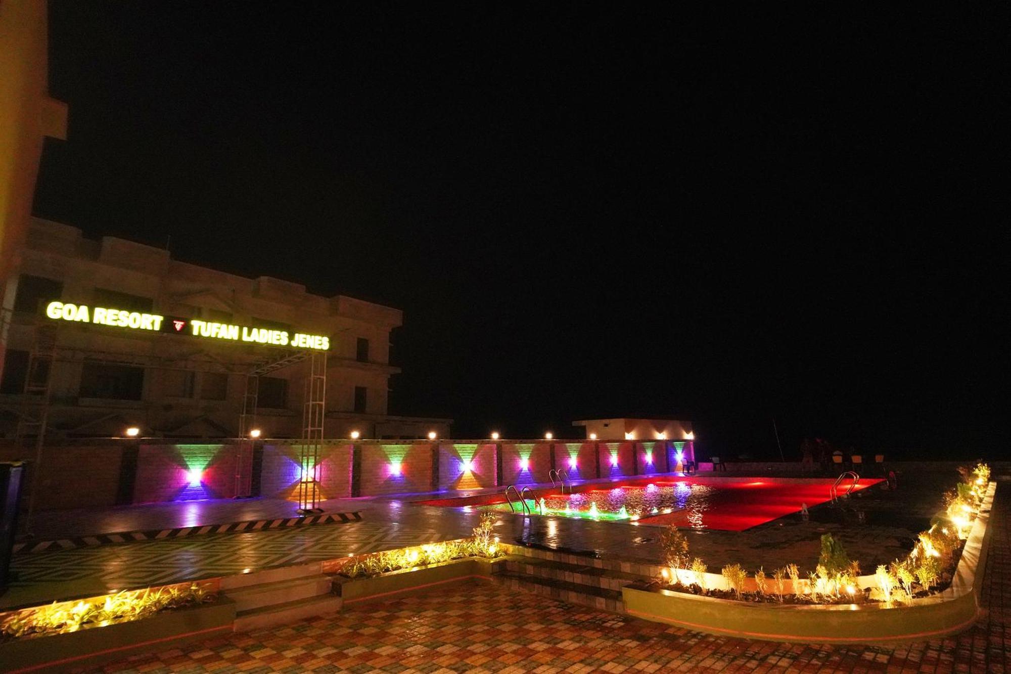 Goa Beach Resort On Beach Mandarmani Eksteriør billede